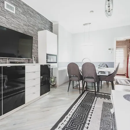 Haus Mit 4 Schlafzimmern, 2 Baeder Und Garten Hannover