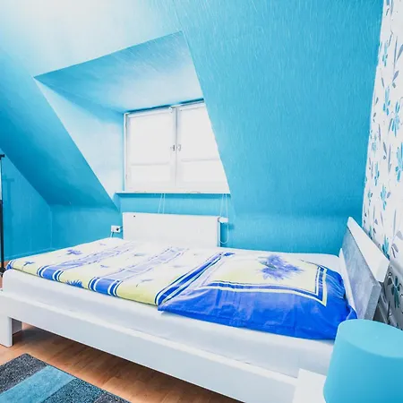 Nyaraló Haus Mit 4 Schlafzimmern, 2 Baeder Und Garten