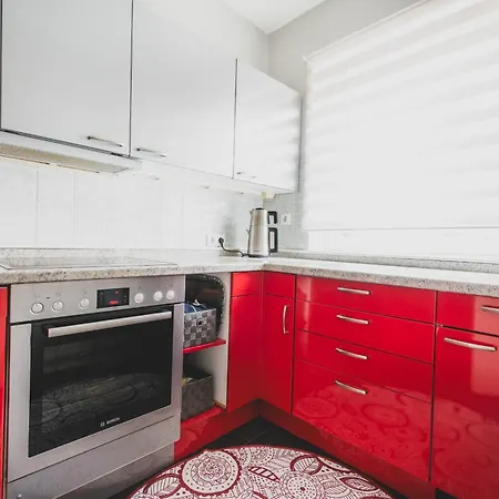 Nyaraló Haus Mit 4 Schlafzimmern, 2 Baeder Und Garten